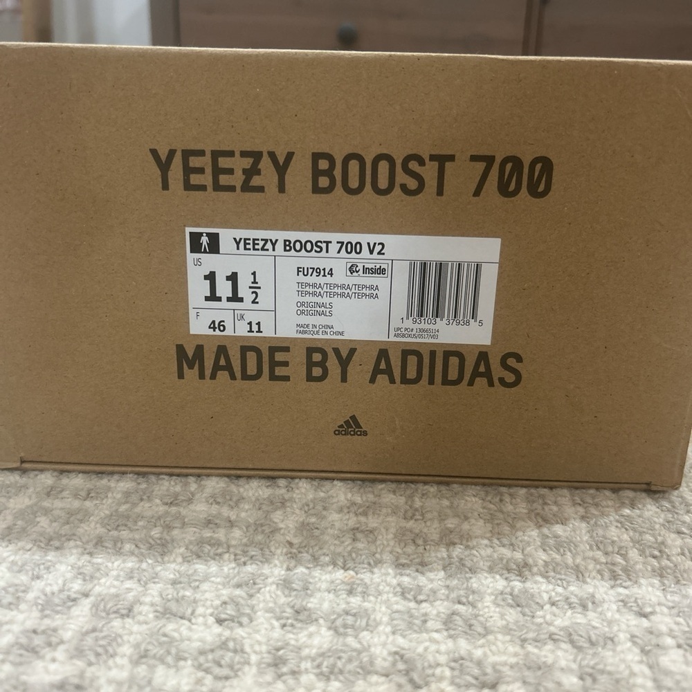 adidas Yeezy Boost 700 - FU7914- Size 11.5 - Picture 4 of 5